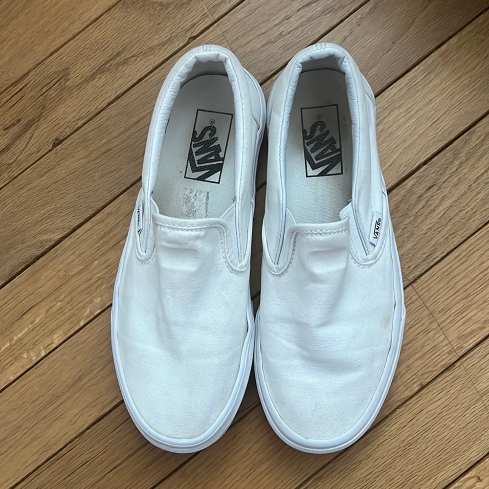 women’s white vans